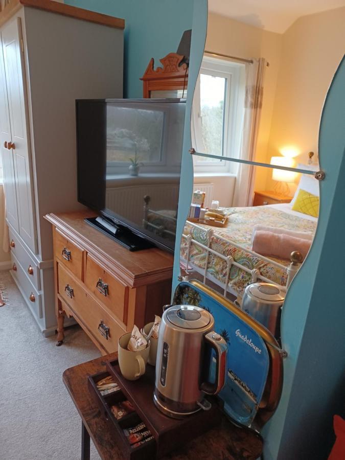 Stunning Homestay In Wolverhampton Bushbury Экстерьер фото