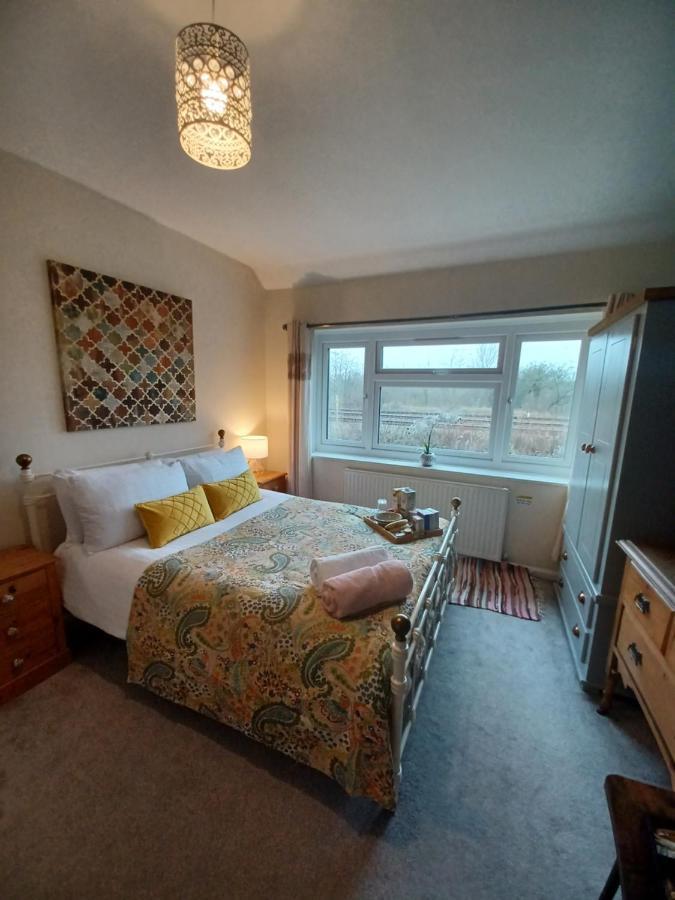 Stunning Homestay In Wolverhampton Bushbury Экстерьер фото