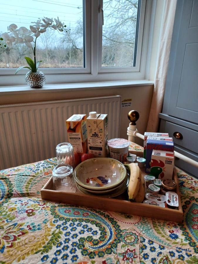 Stunning Homestay In Wolverhampton Bushbury Экстерьер фото