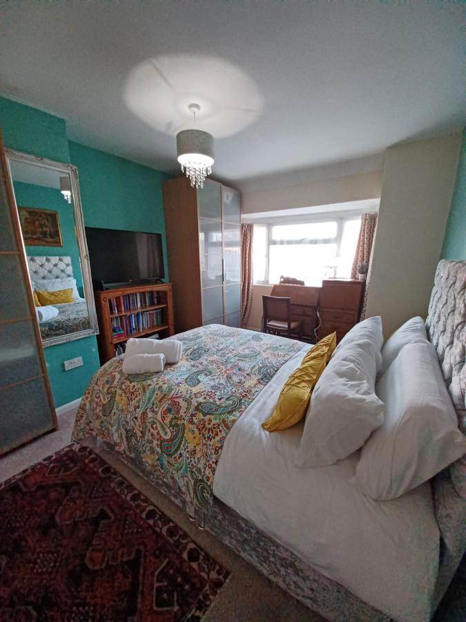 Stunning Homestay In Wolverhampton Bushbury Экстерьер фото
